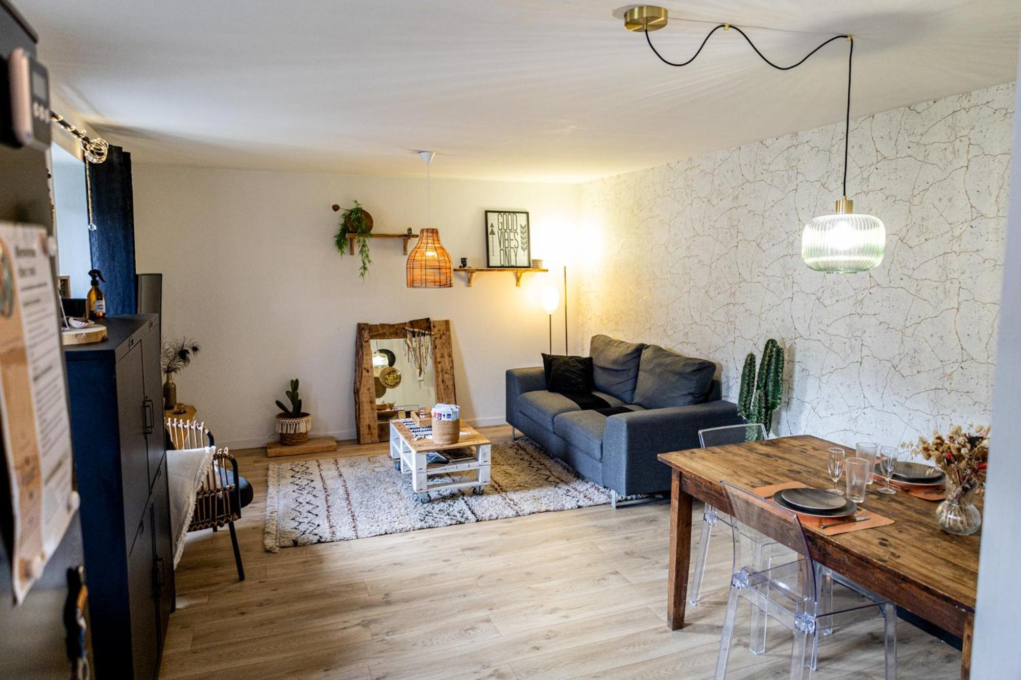 Charmante Petite Maison Sur Le Port Du Legue